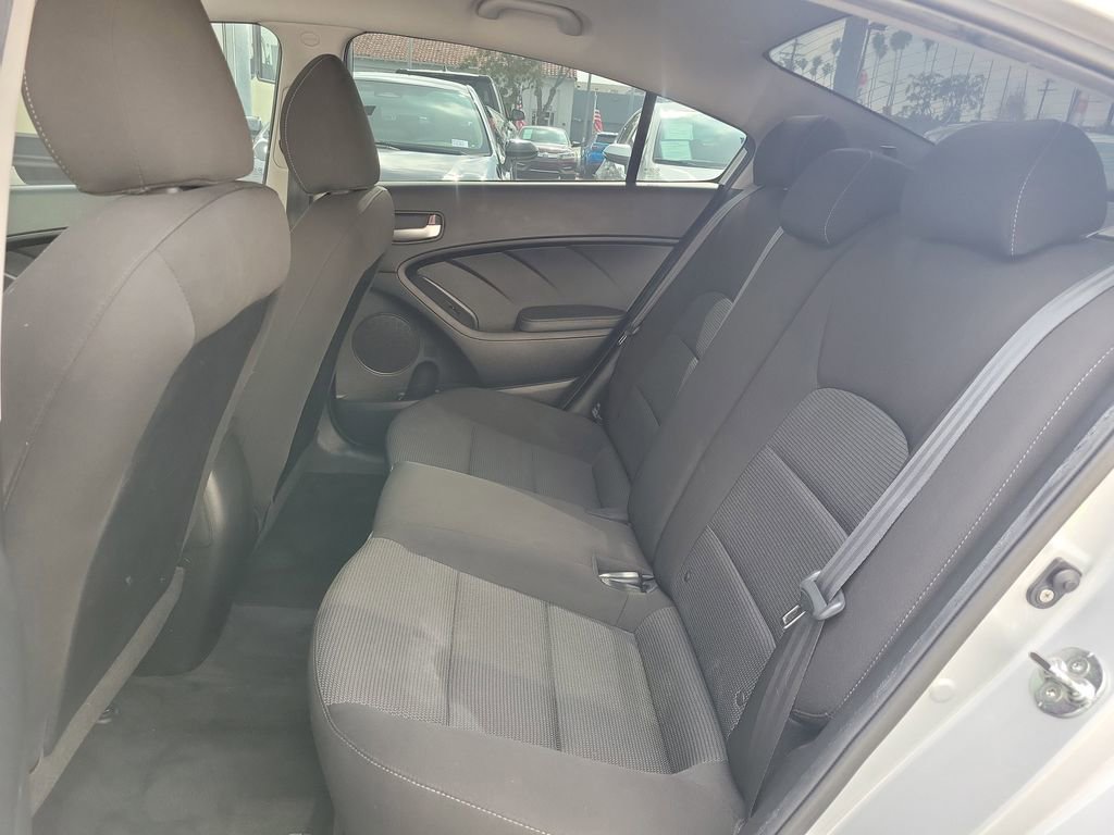 Used 2018 Kia Forte LX w/ LX Rear Camera Package image 12