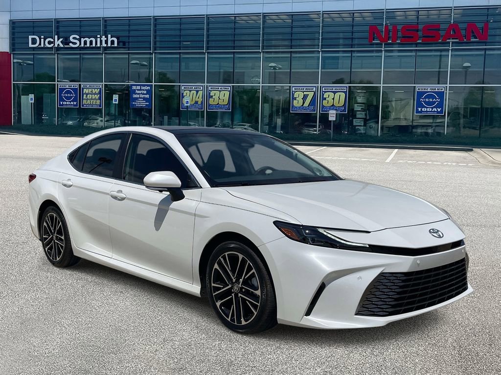 Used 2025 Toyota Camry XLE w/ Premium Plus Package image 1