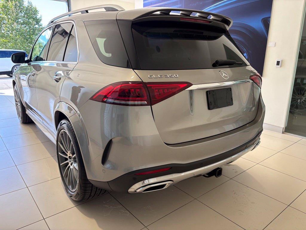 Used 2021 Mercedes-Benz GLE 350 4MATIC image 2