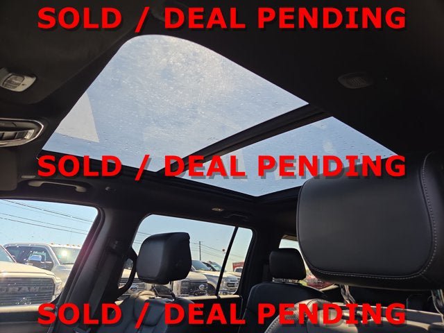 Used 2024 Jeep Wagoneer Series II AWD/4WD image 9