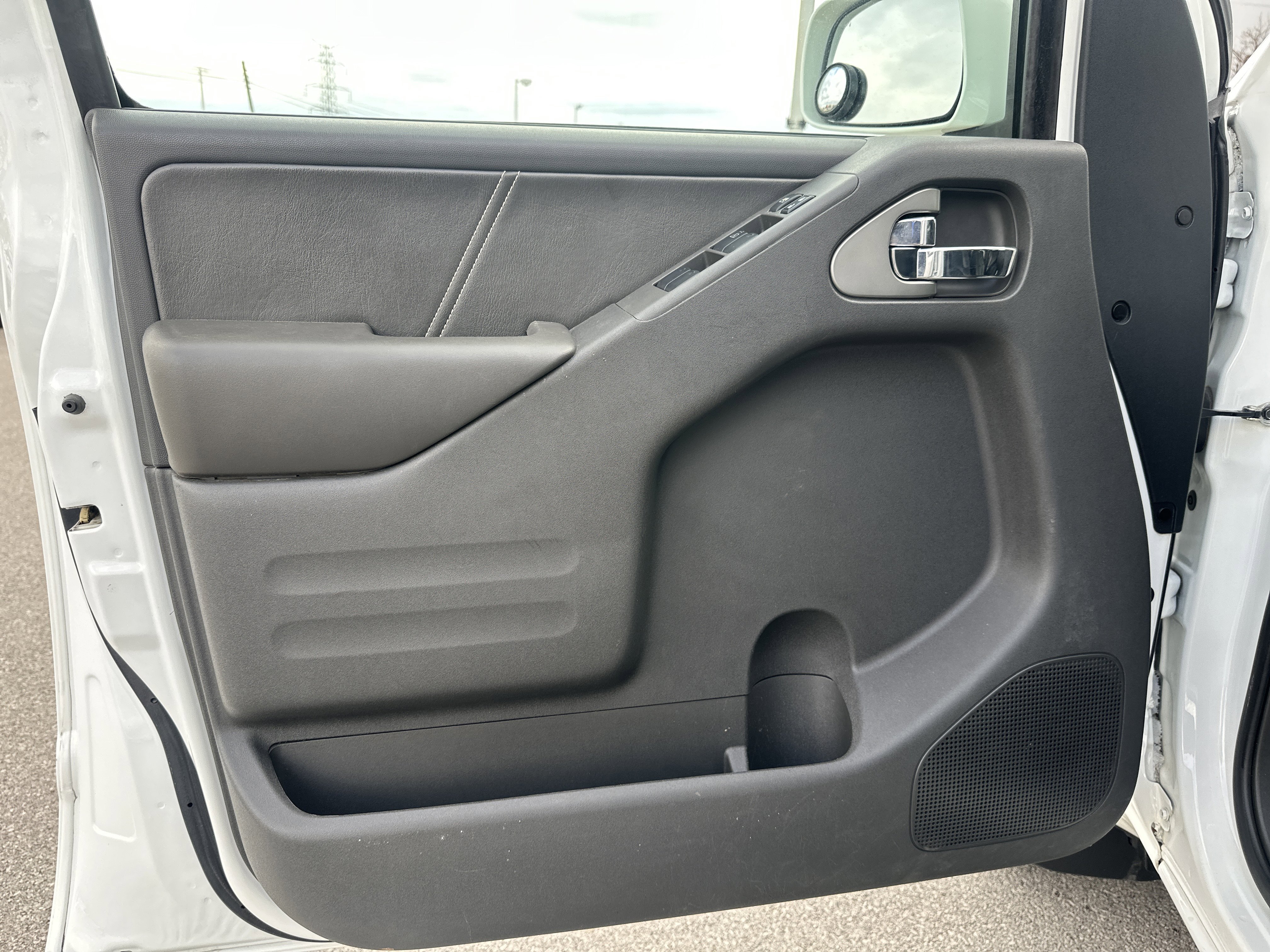 Used 2018 Nissan Frontier PRO-4X w/ Pro-4x Luxury Package image 9