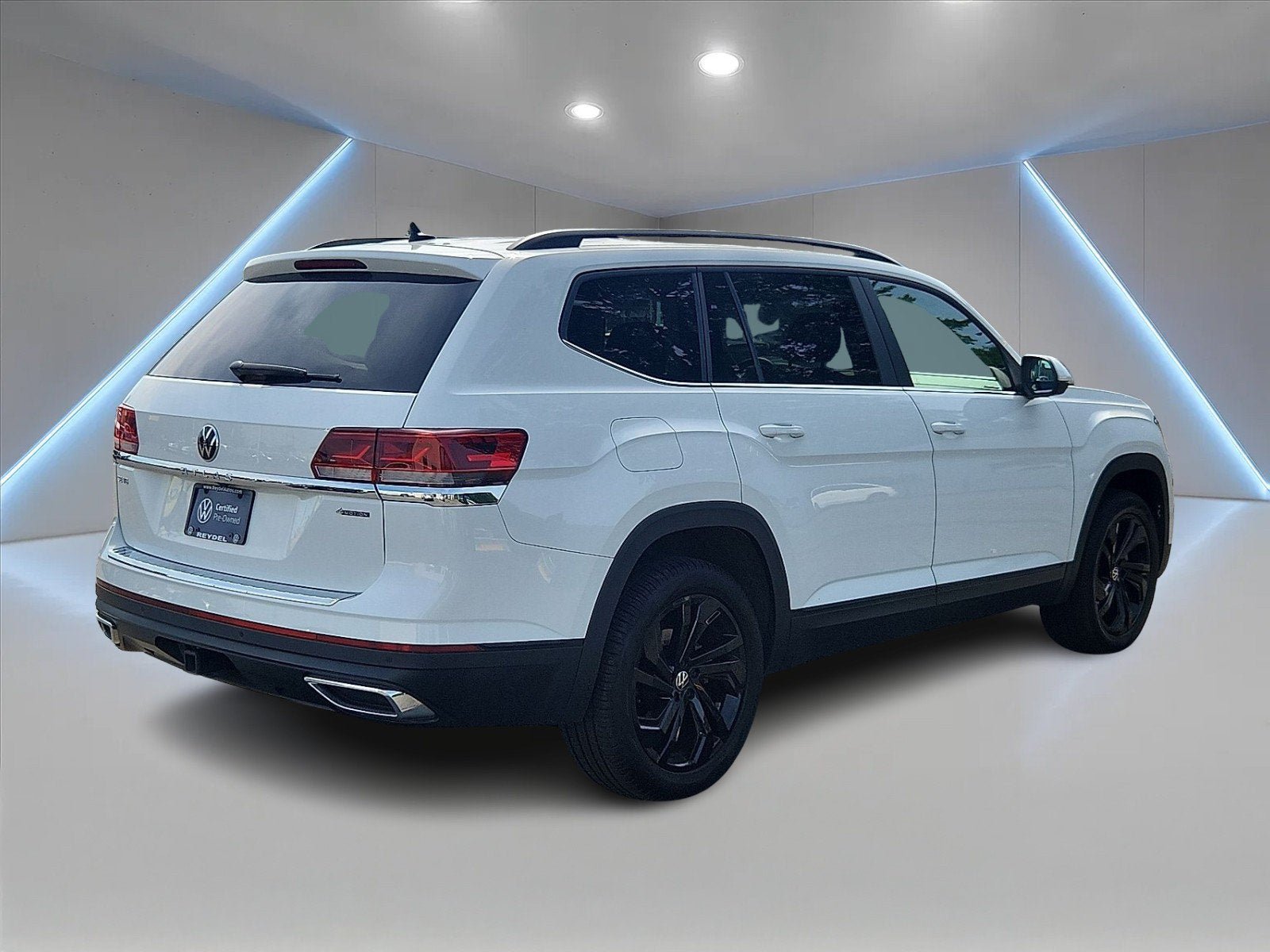 Certified 2023 Volkswagen Atlas SE w/ Panoramic Sunroof Package AWD/4WD image 4