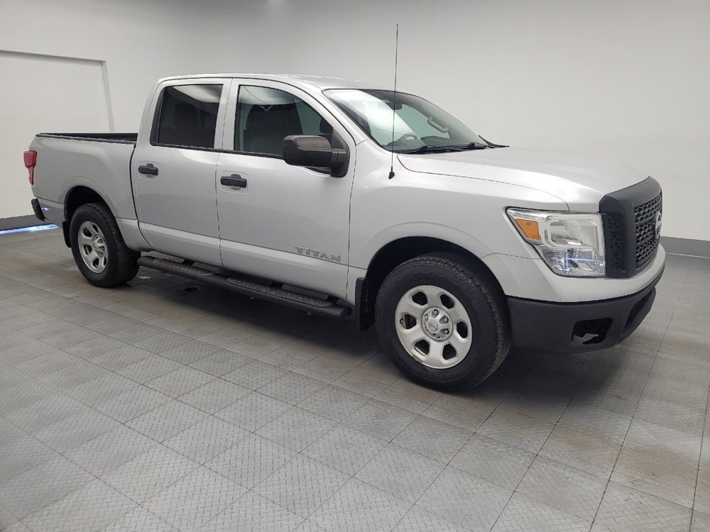Used 2017 Nissan Titan S image 11