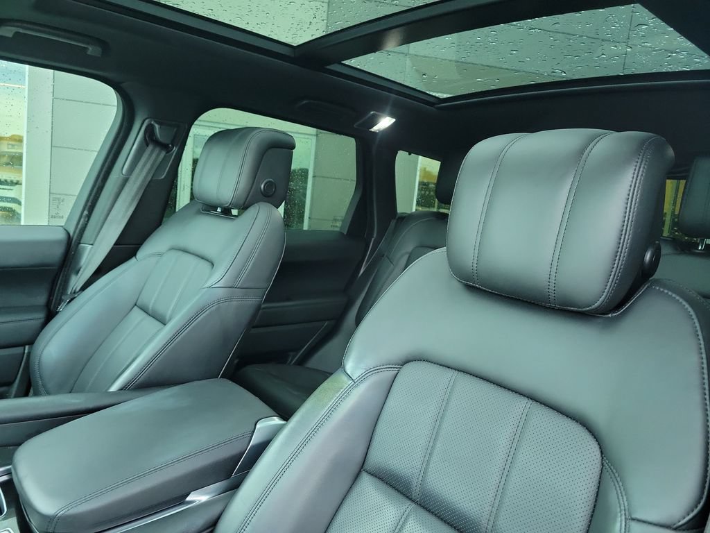 Used 2018 Land Rover Range Rover Sport HSE AWD/4WD image 26