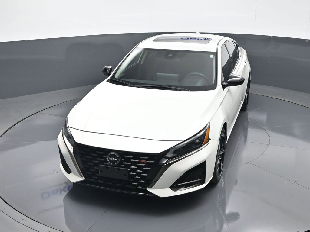 Used 2024 Nissan Altima 2.5 SR w/ SR Premium Package image 47