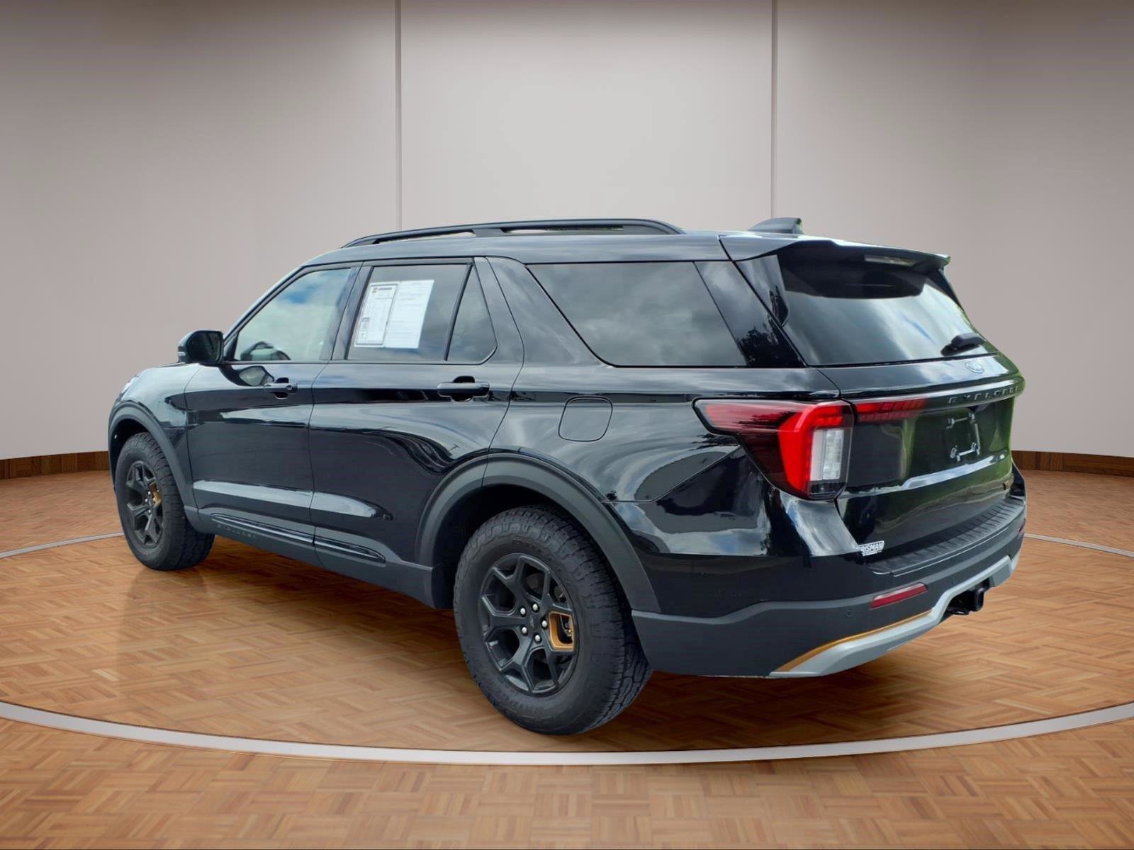Used 2026 Ford Explorer Tremor w/ Tremor Ultimate Package AWD/4WD image 4