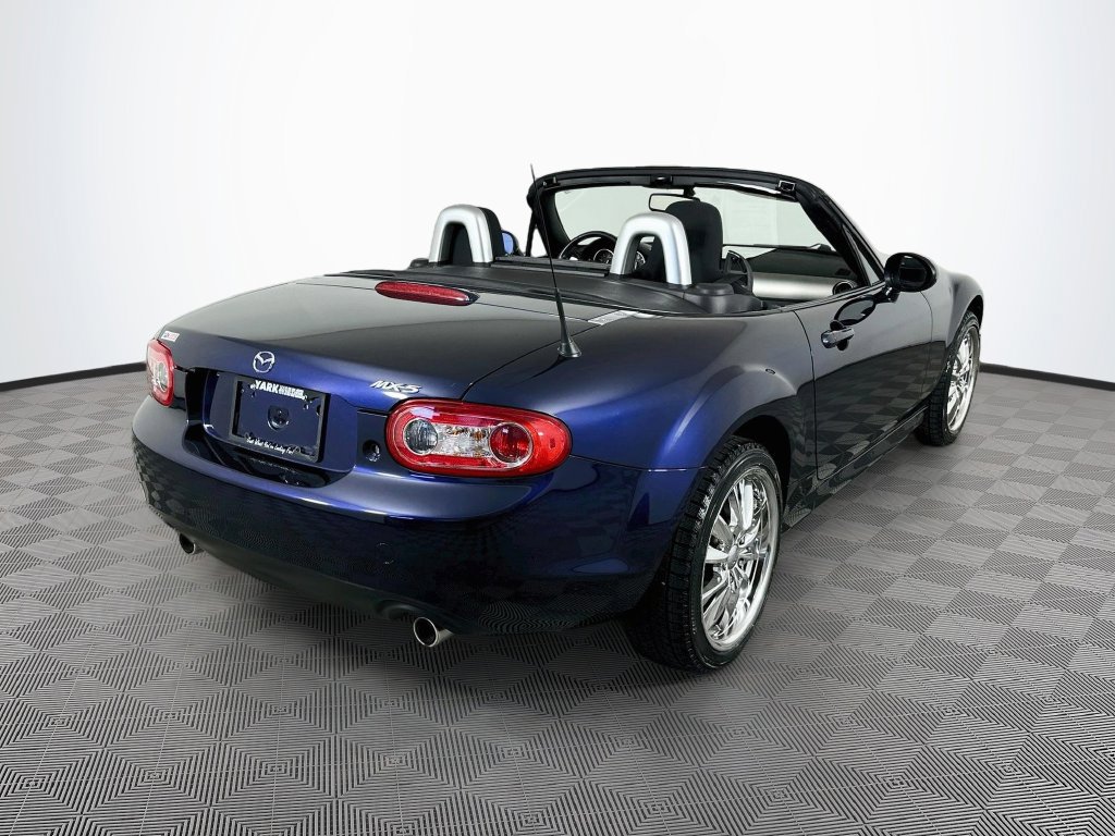 Used 2012 MAZDA MX-5 Miata Touring RWD image 37