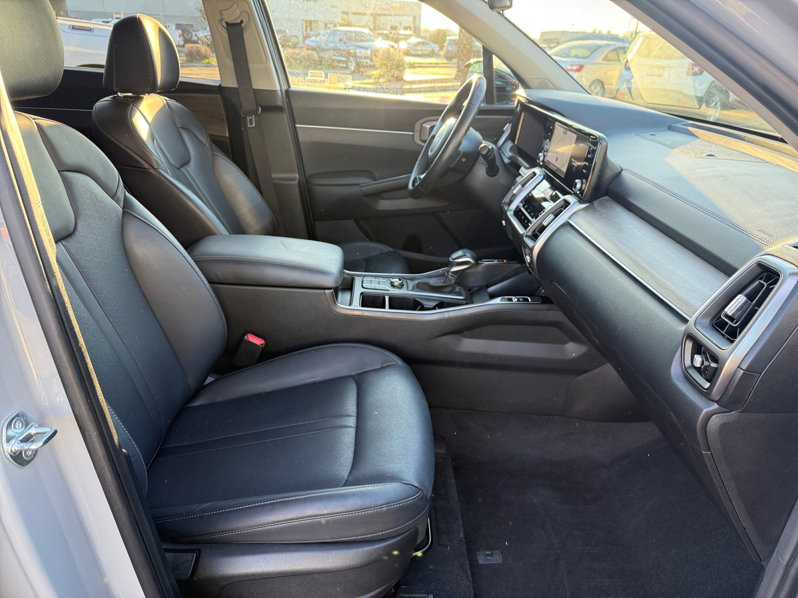 Used 2023 Kia Sorento S w/ Panoramic Sunroof Package image 30
