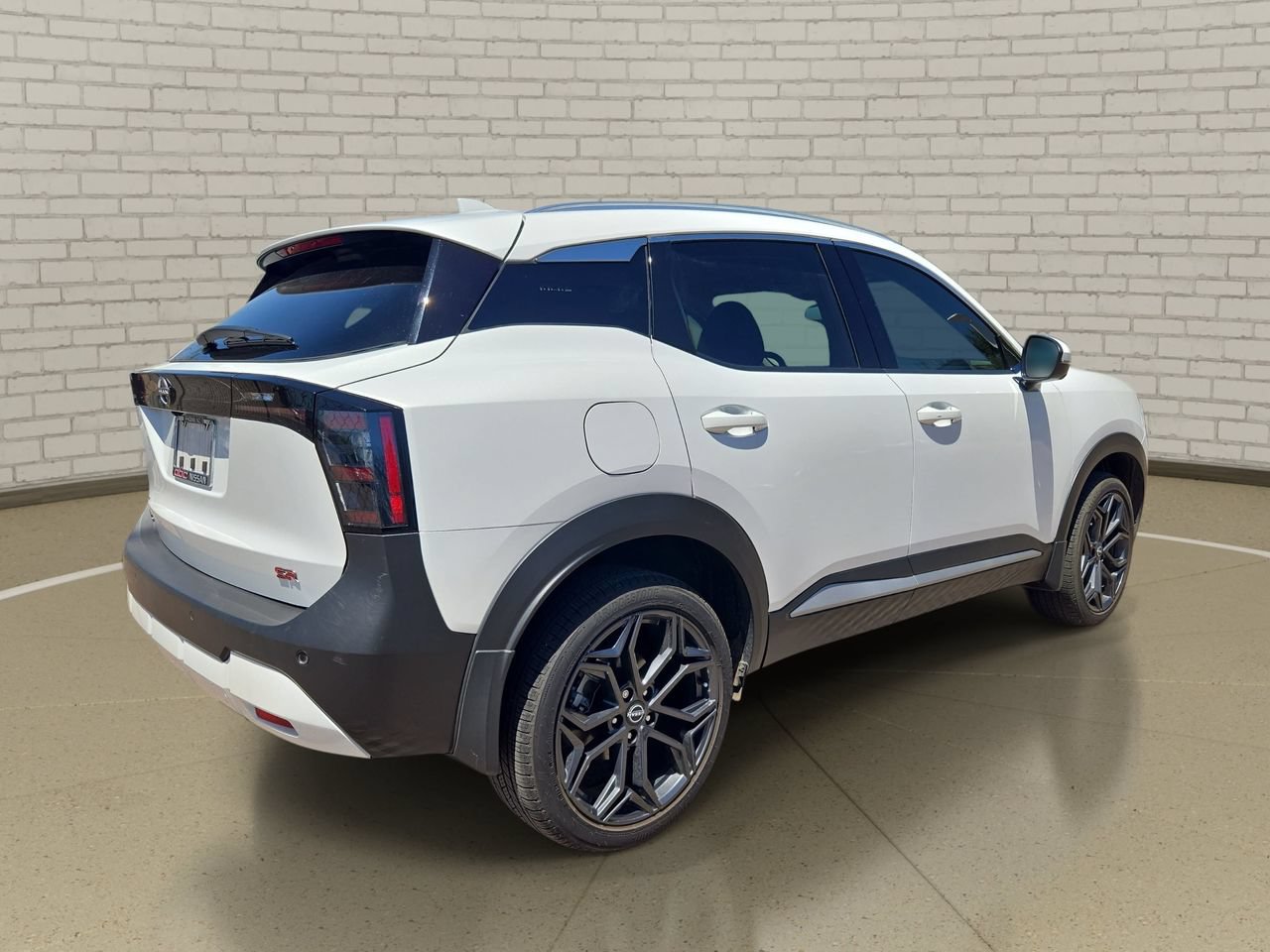 Used 2025 Nissan Kicks SR FWD image 5