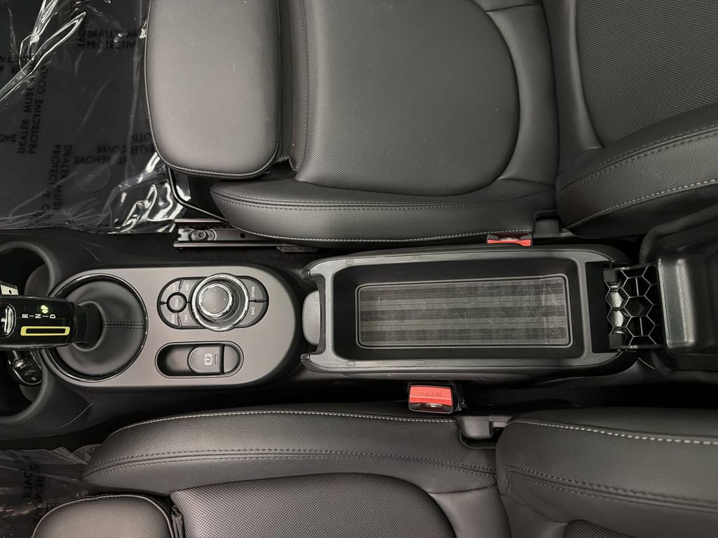 Certified 2024 MINI Cooper SE image 22