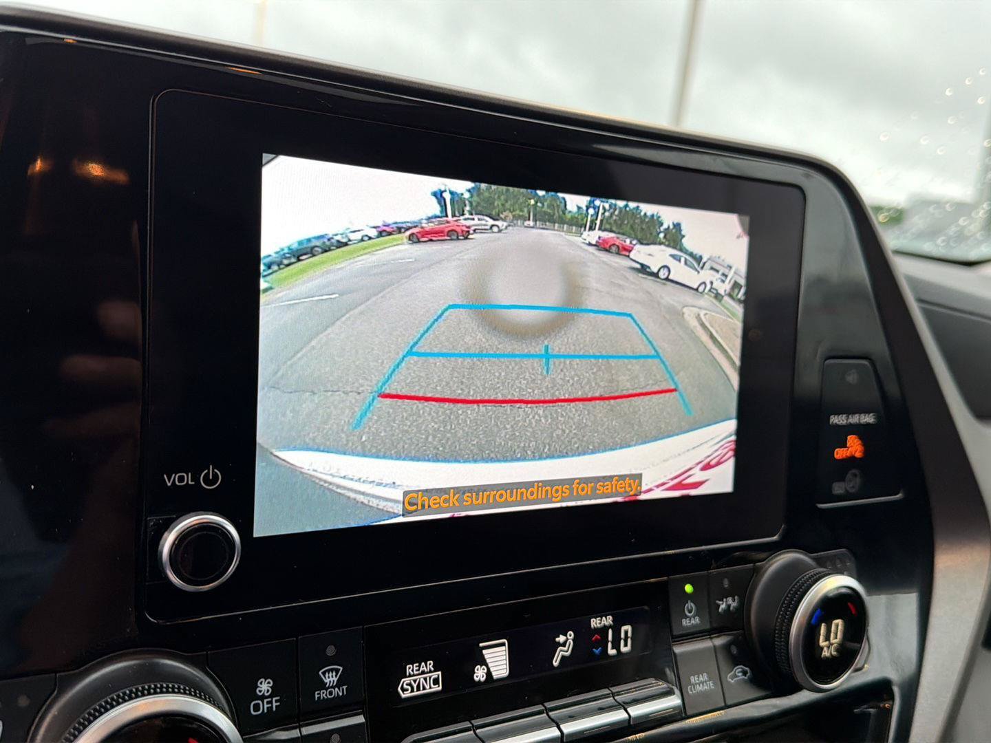 Certified 2025 Toyota Highlander XLE FWD image 26