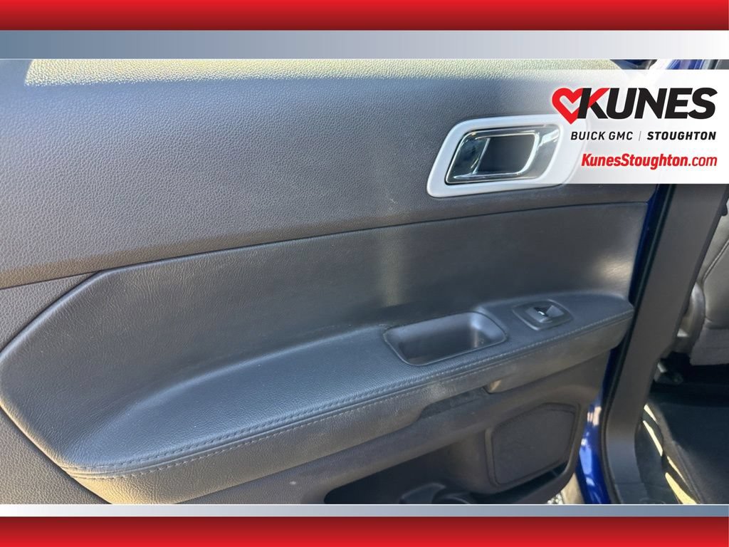 Used 2015 Ford Explorer XLT AWD/4WD image 34