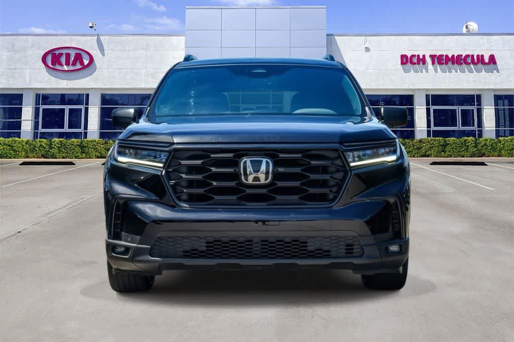 Used 2025 Honda Pilot Sport image 2