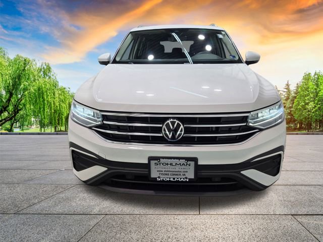 Certified 2022 Volkswagen Tiguan SE image 9