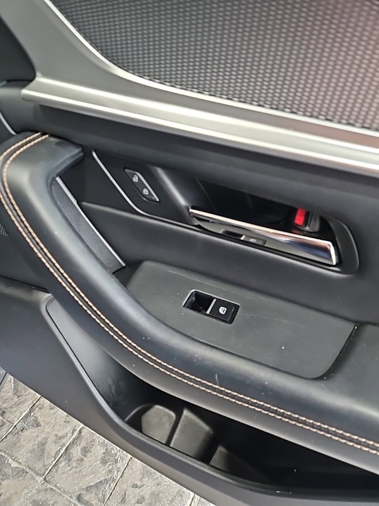 Used 2025 MAZDA CX-70 3.3 Turbo w/ Preferred Package image 11