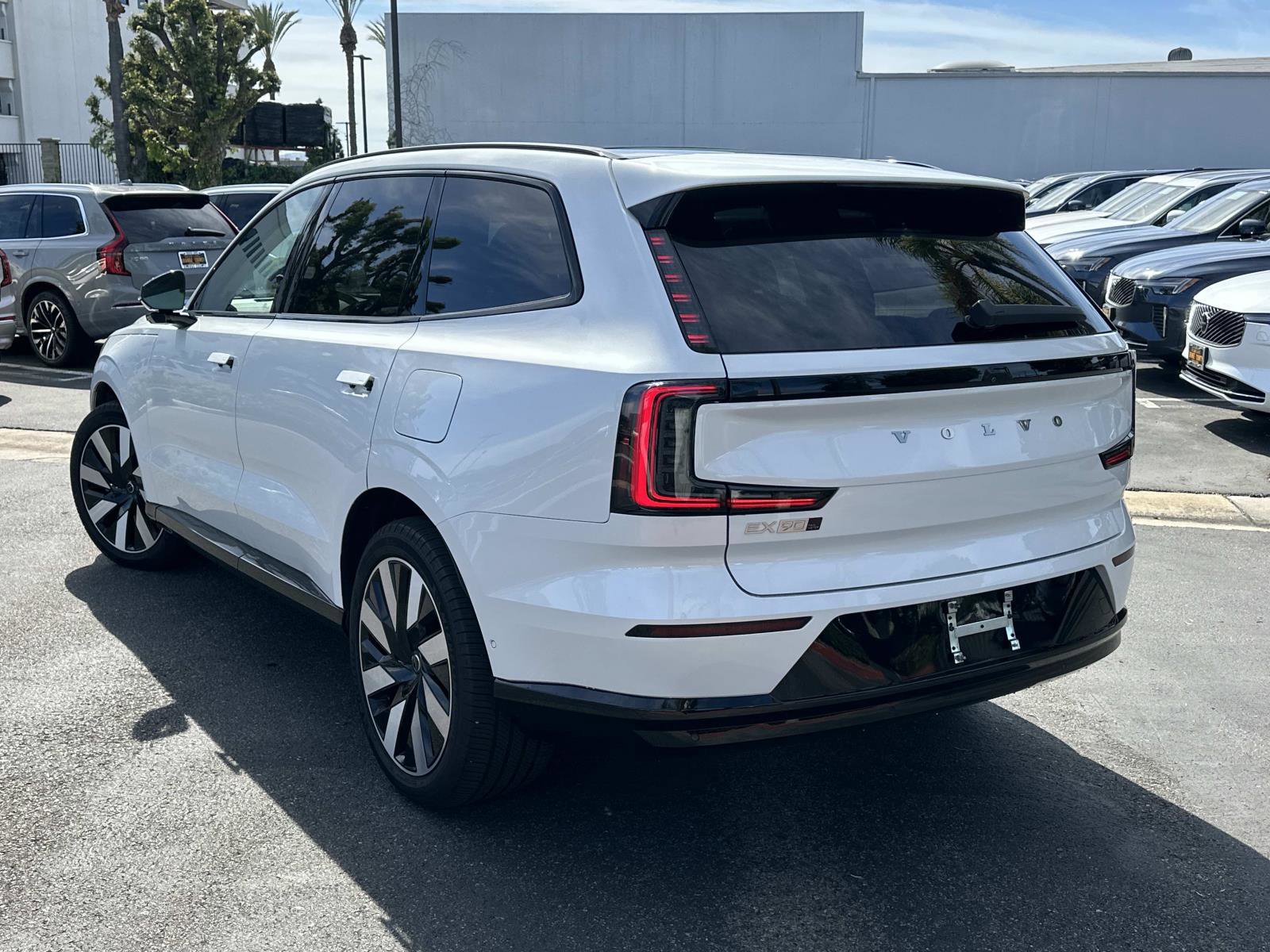 Certified 2025 Volvo EX90 Ultra image 6