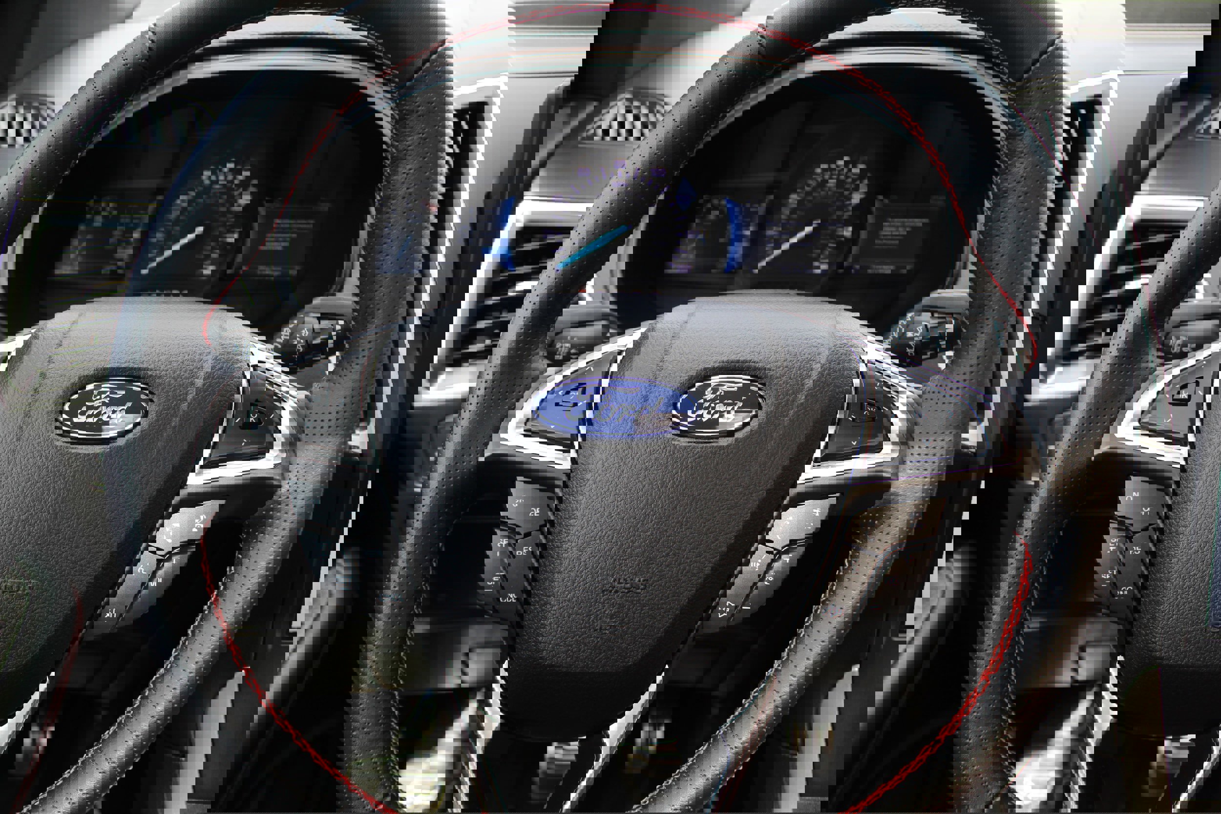 Used 2023 Ford Edge ST-Line image 24