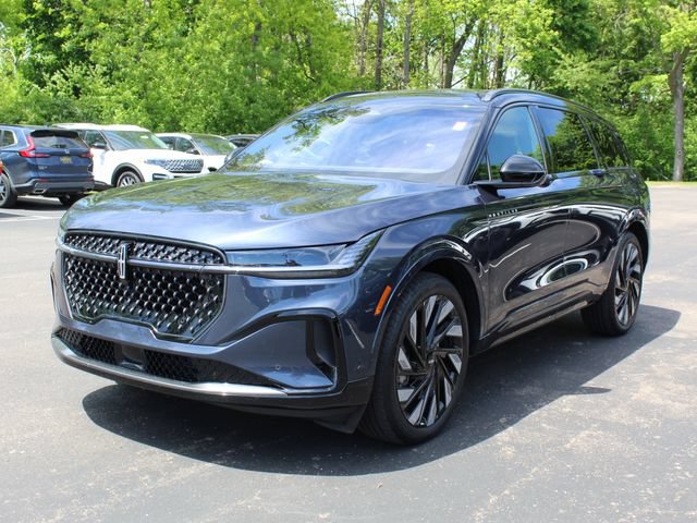 Certified 2024 Lincoln Nautilus Reserve w/ Equipment Group 202A AWD/4WD image 9