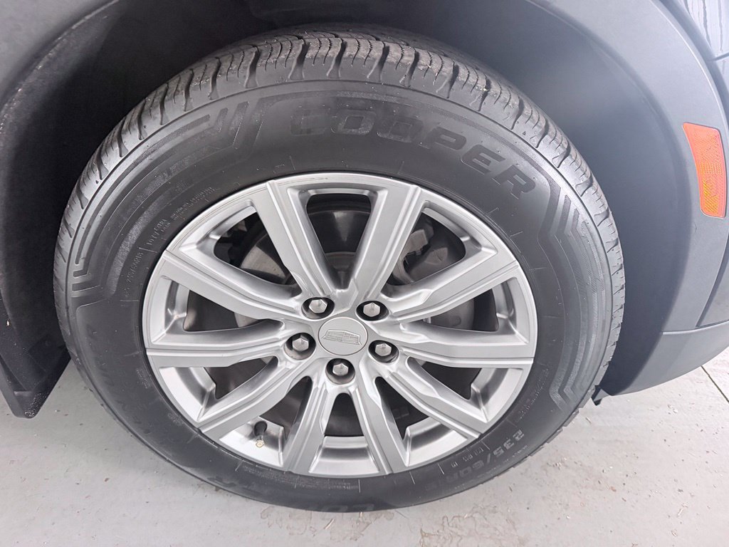 Used 2020 Cadillac XT4 Premium Luxury w/ Driver Awareness Package AWD/4WD image 4