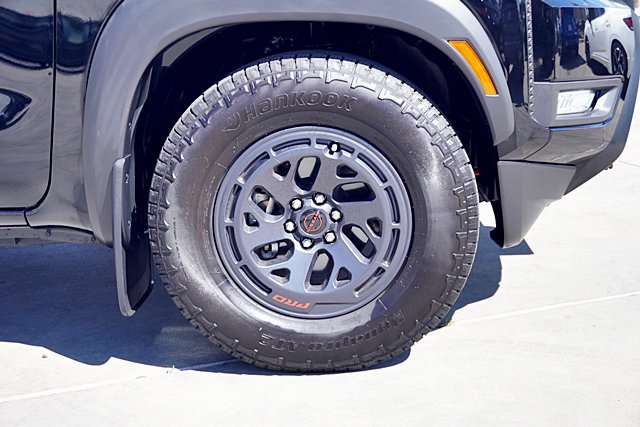 Used 2025 Nissan Frontier Pro-X RWD image 15