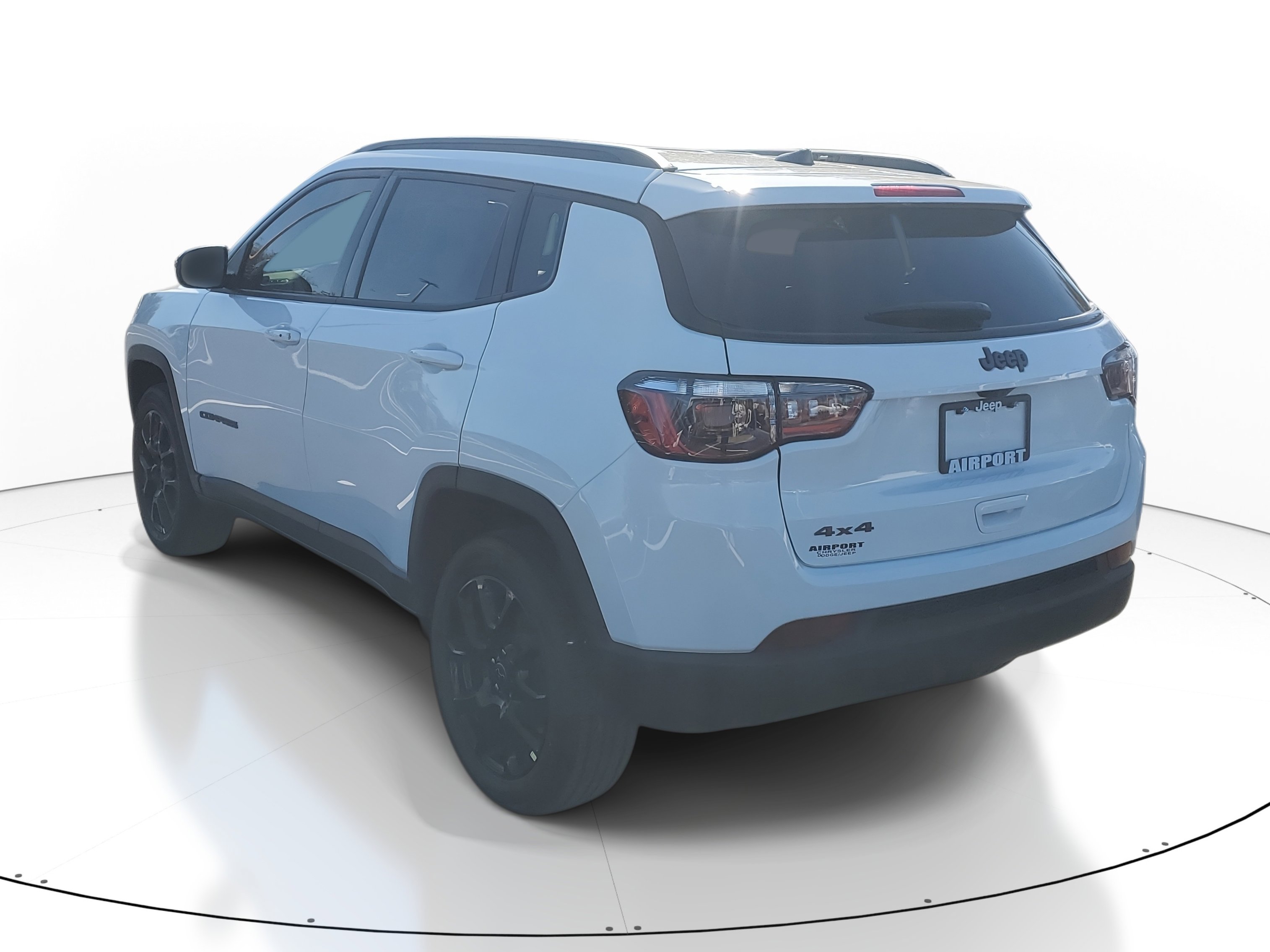 New 2026 Jeep Compass Latitude image 3