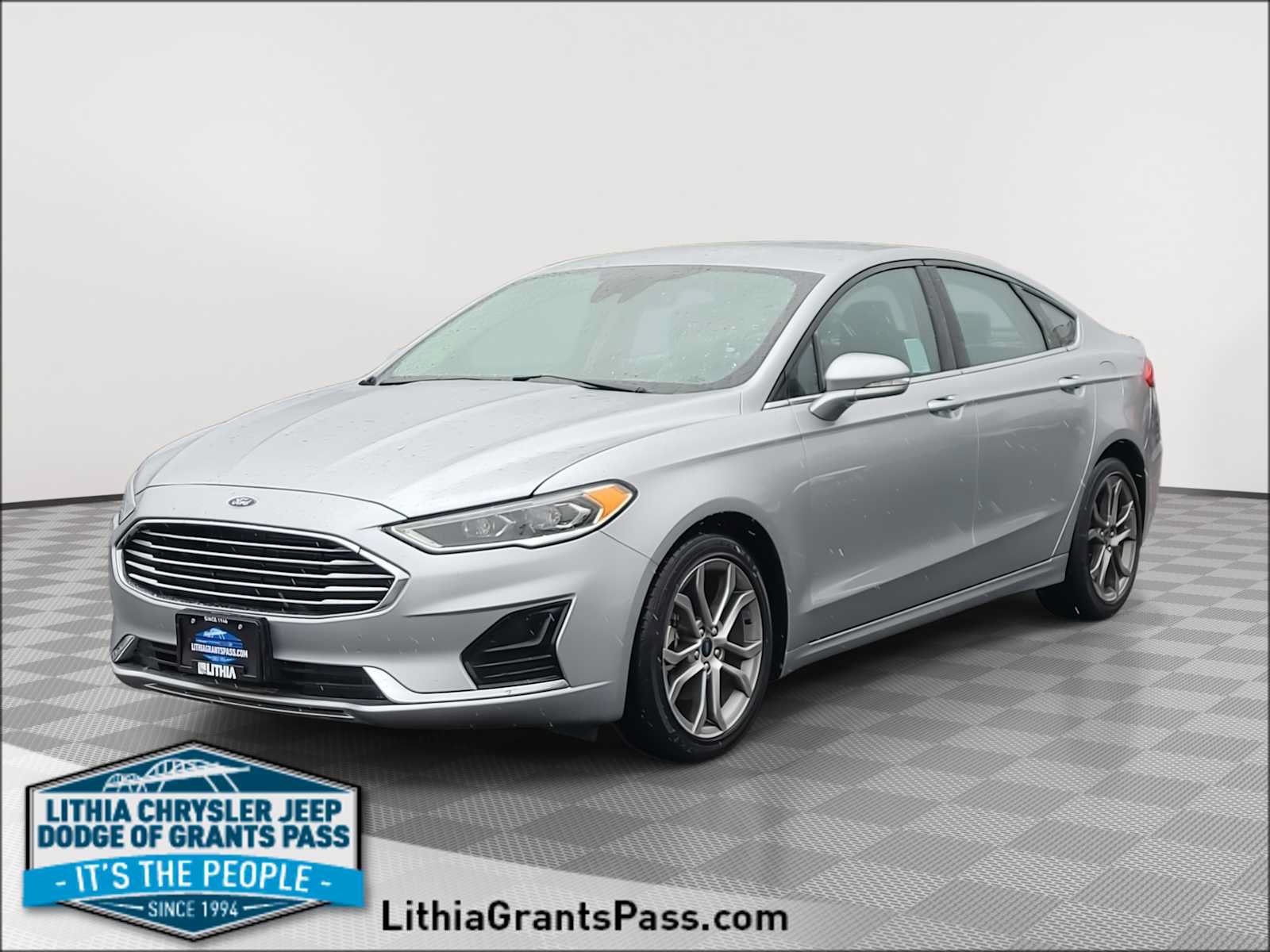 Used 2020 Ford Fusion SEL FWD image 1
