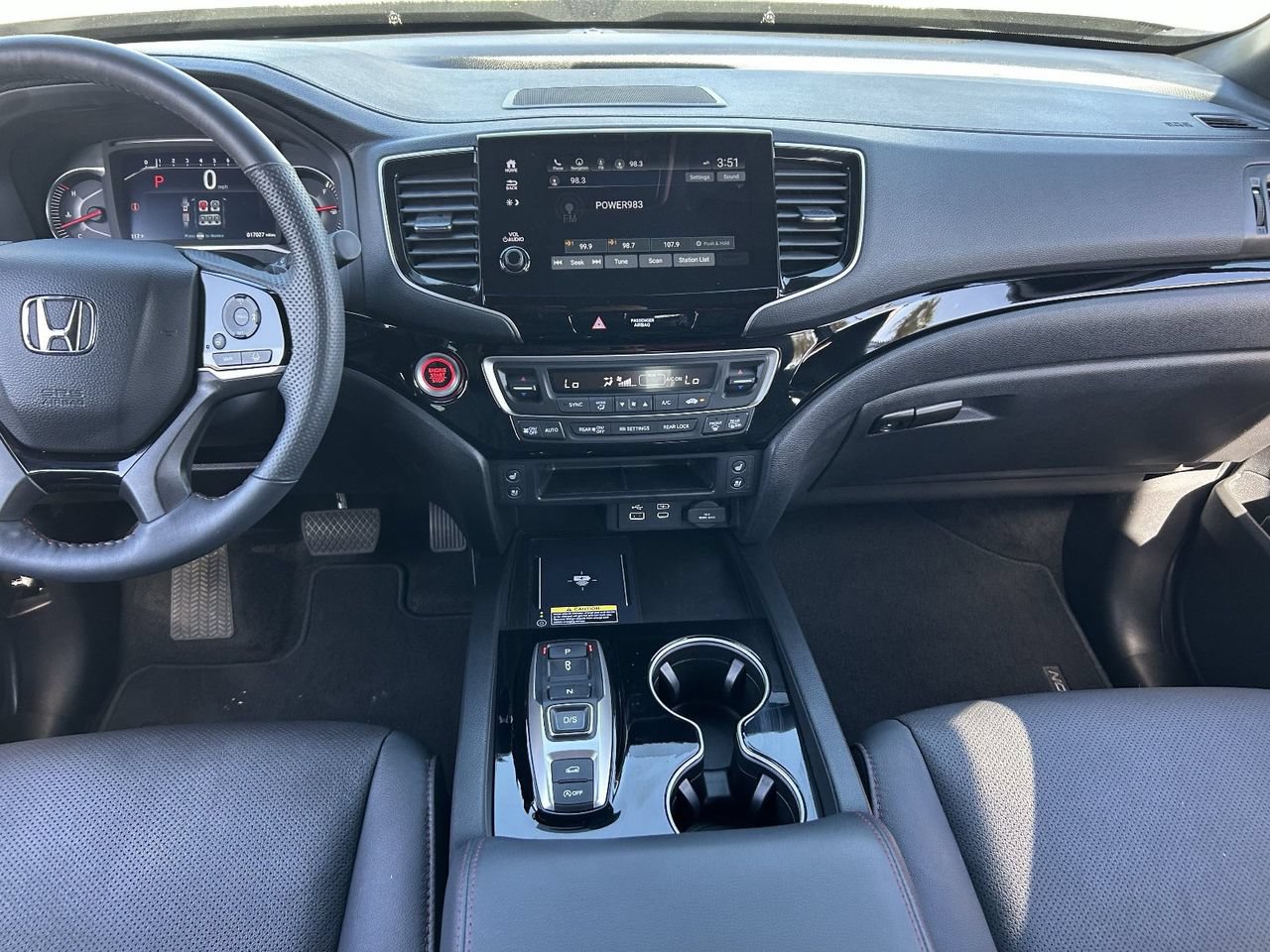 Used 2025 Honda Passport Black Edition image 16
