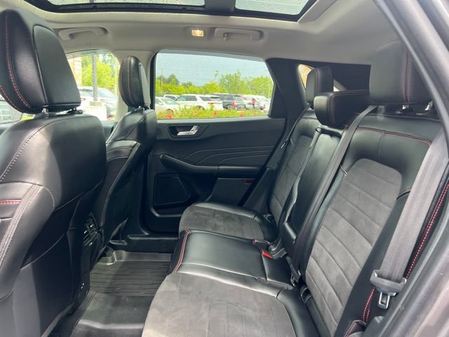 Used 2021 Ford Escape SEL w/ SEL Stealth AWD Package image 17