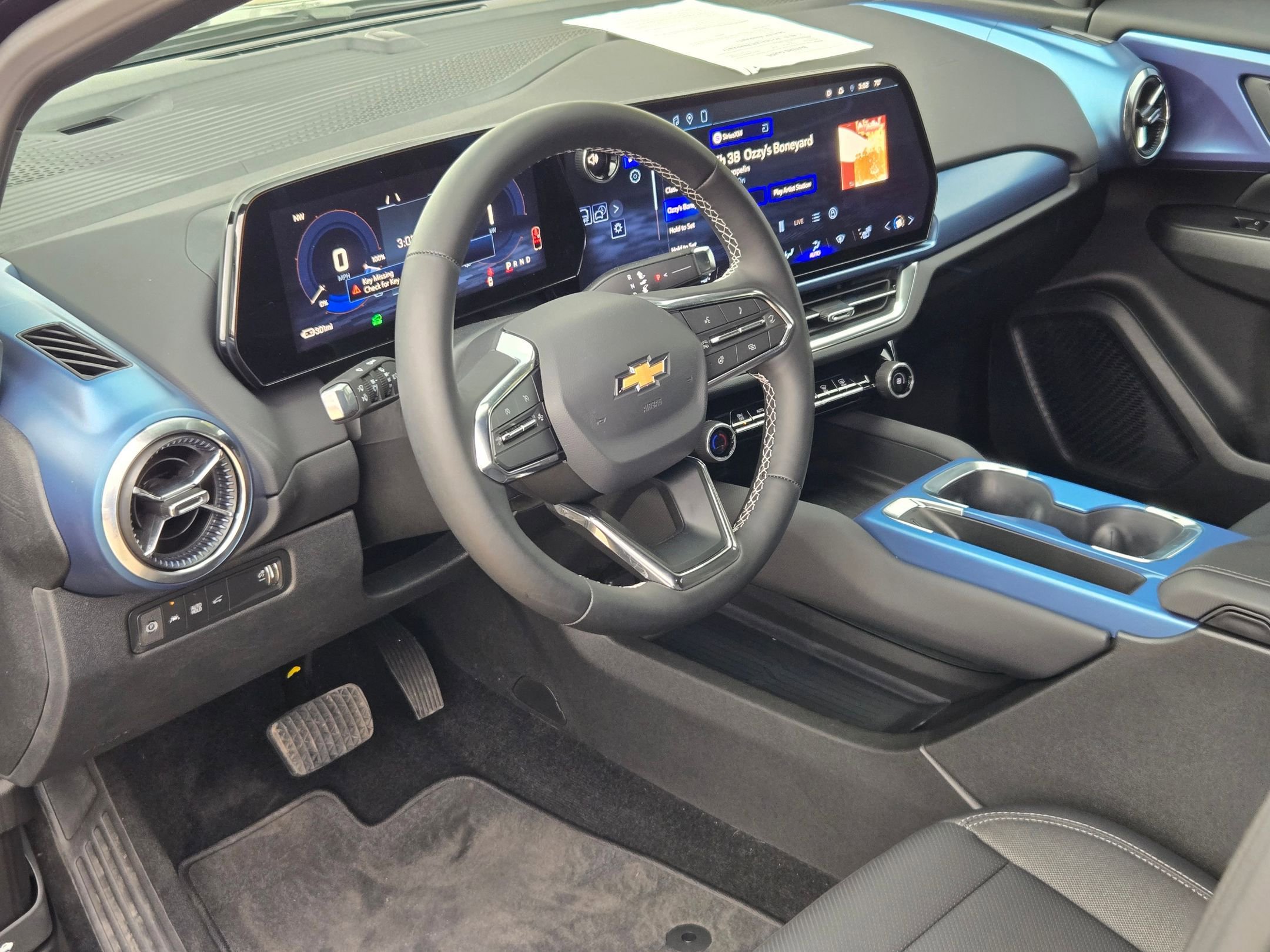 Used 2026 Chevrolet Equinox EV LT image 10