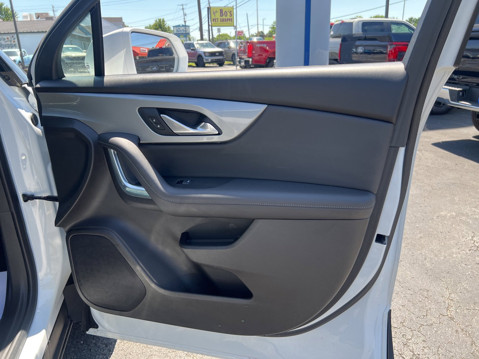 Used 2019 Chevrolet Blazer LT FWD image 48