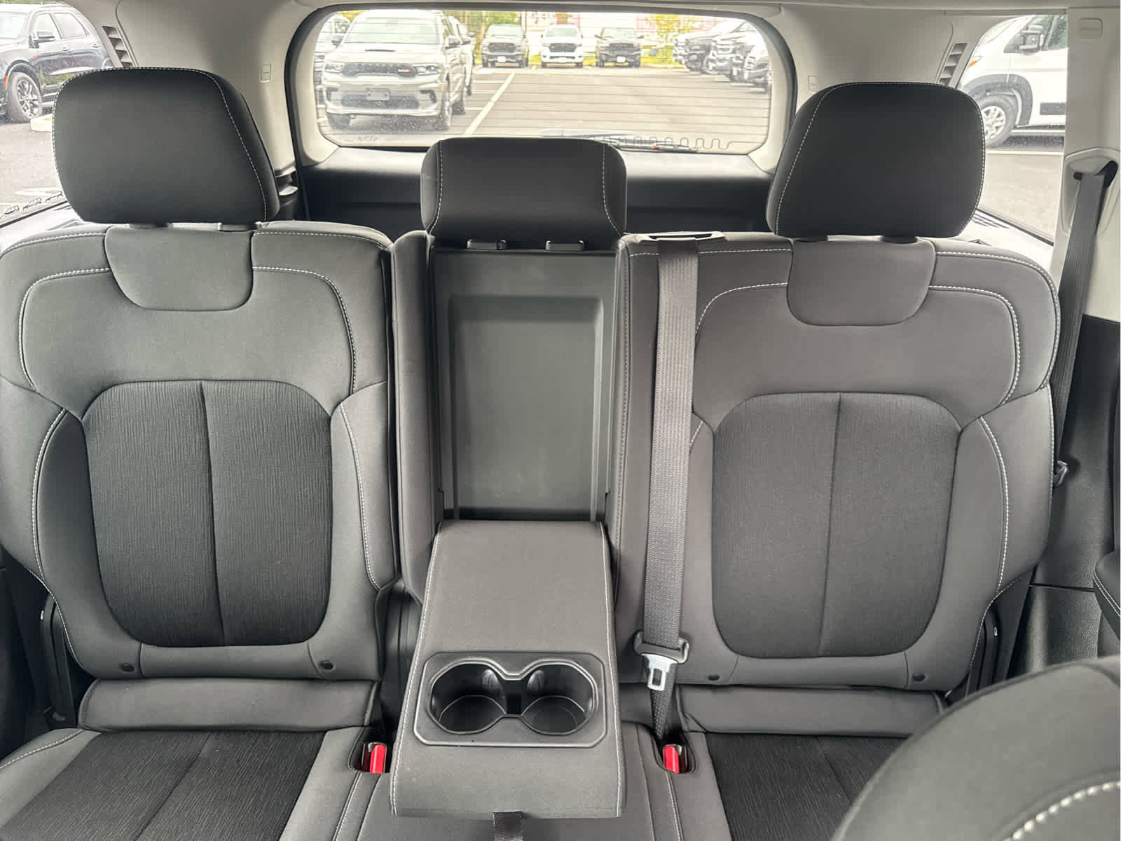 Certified 2023 Jeep Grand Cherokee Laredo image 23