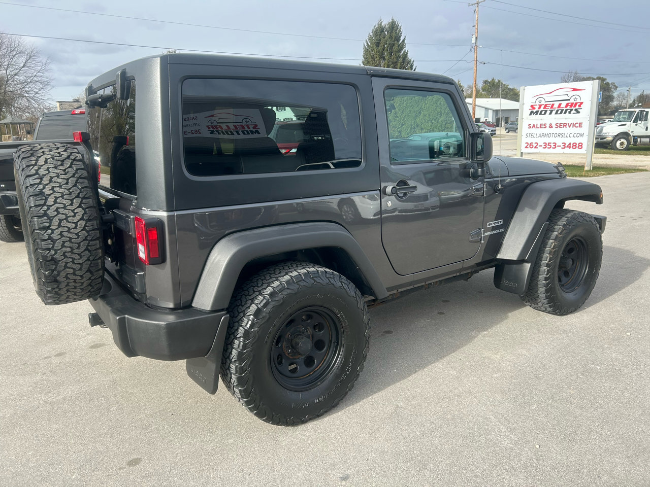 Used 2016 Jeep Wrangler Sport image 8