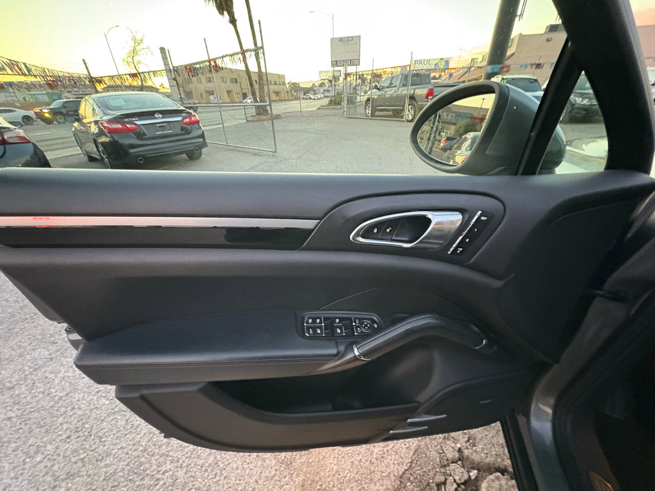 Used 2013 Porsche Cayenne S image 10