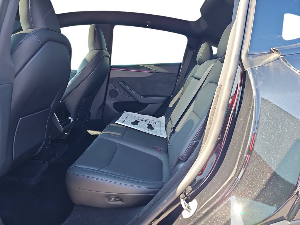 Used 2026 Tesla Model Y 2WD image 14