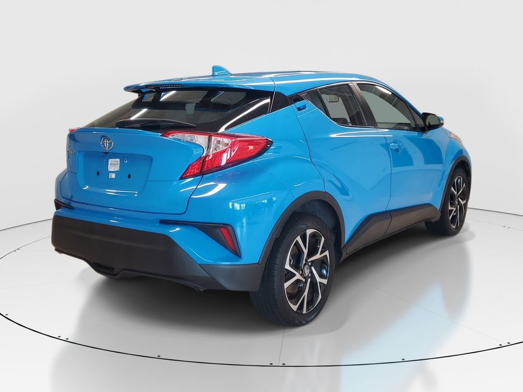 Used 2019 Toyota C-HR XLE image 7
