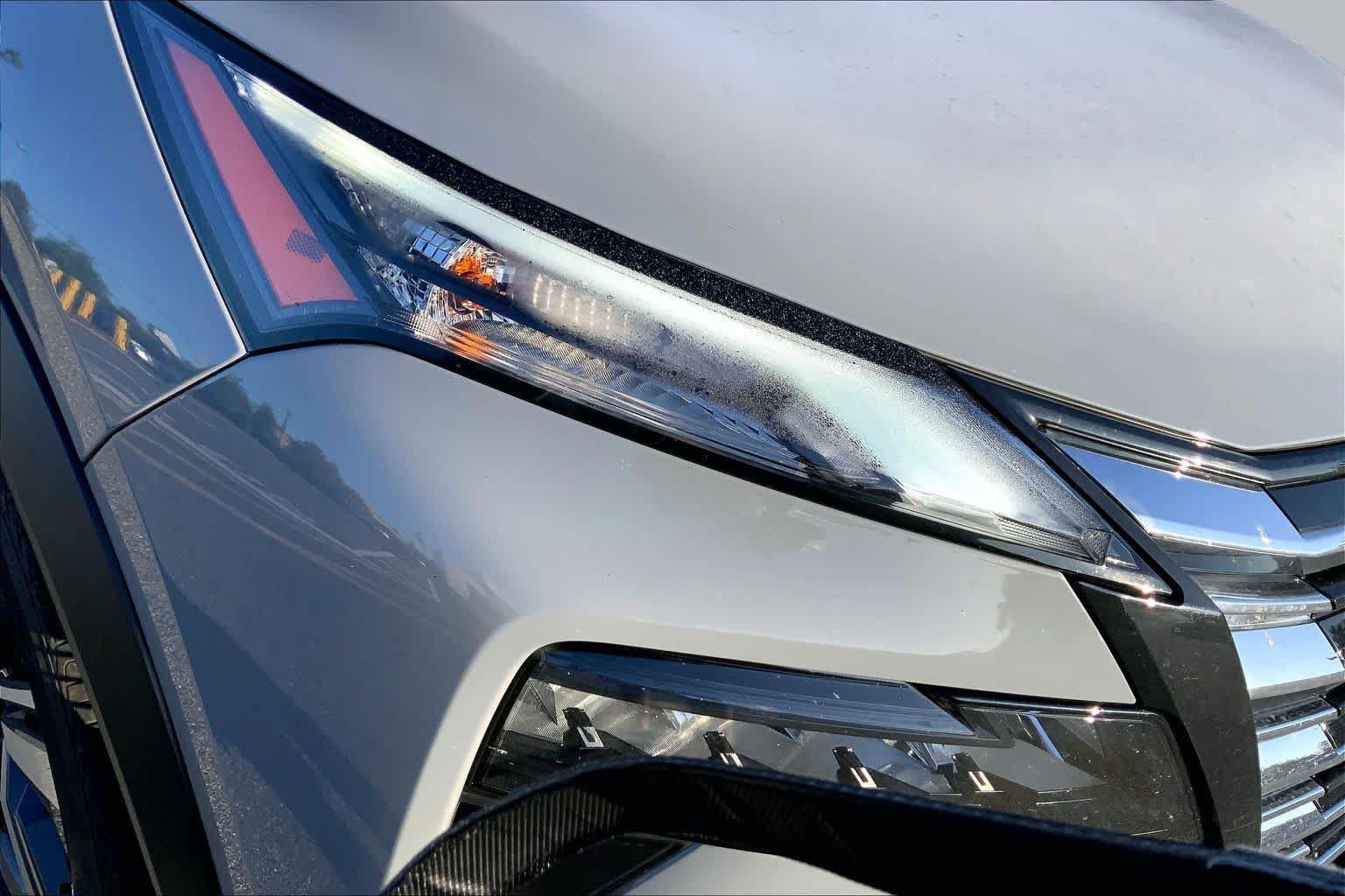 Used 2024 Nissan Rogue SL w/ SL Premium Package AWD/4WD image 28
