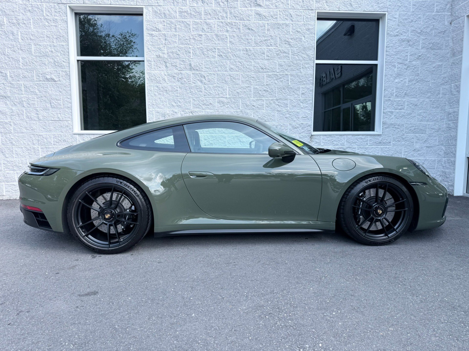 Used 2024 Porsche 911 Carrera GTS RWD image 35