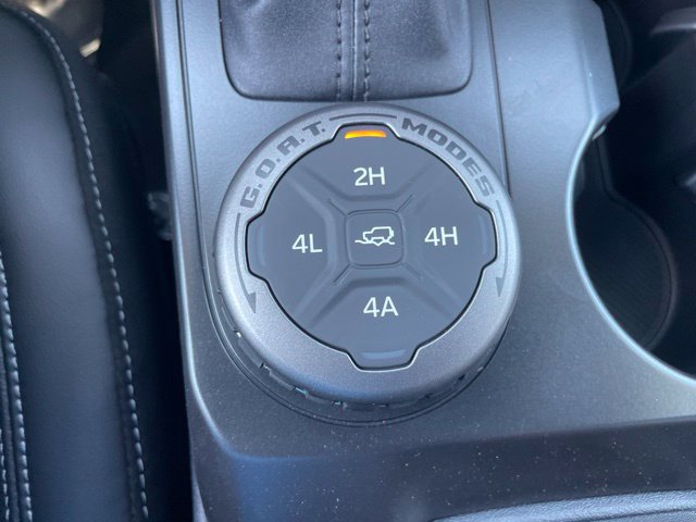 New 2026 Ford Bronco Outer Banks w/ Sasquatch Package AWD/4WD image 16