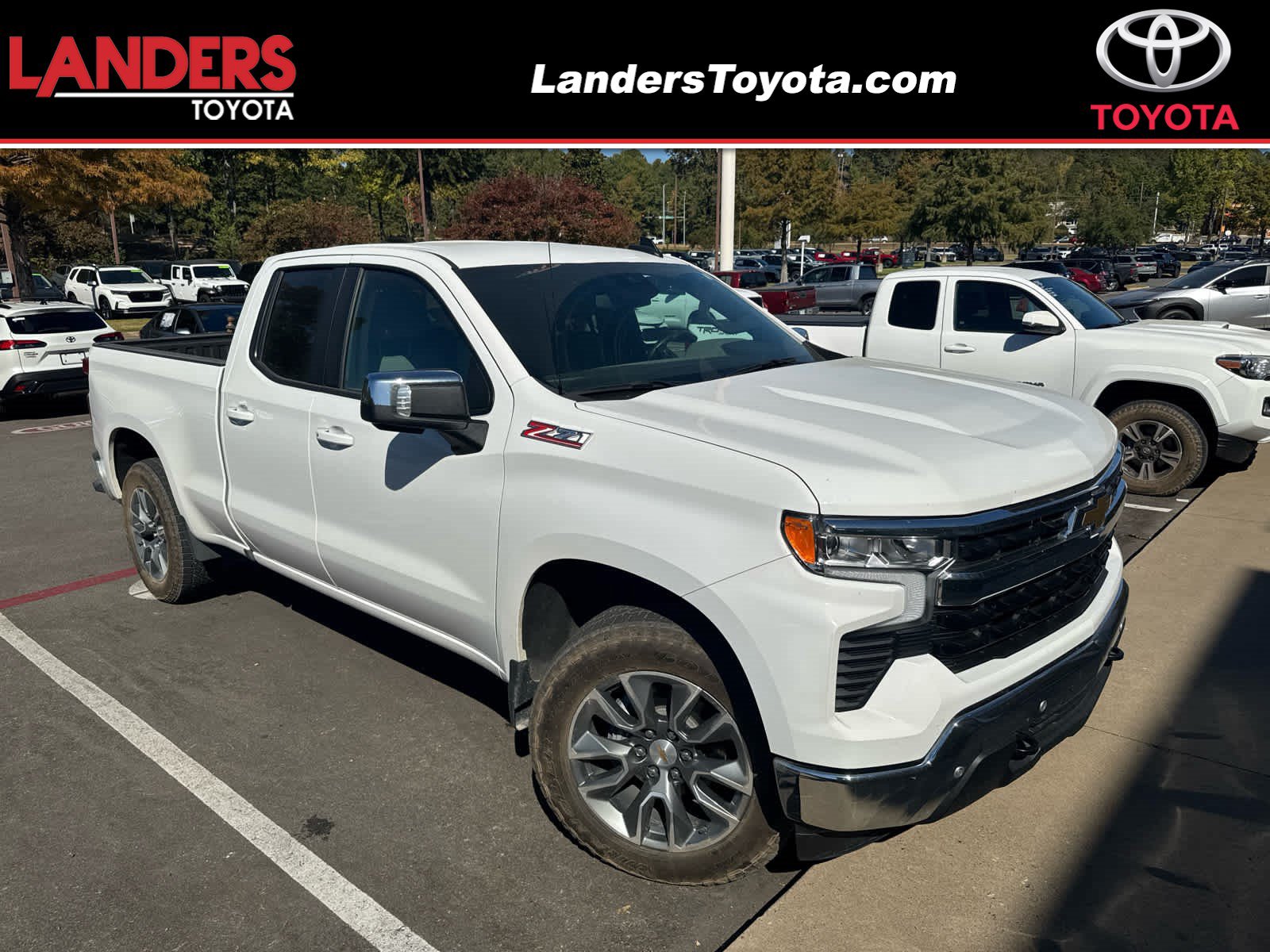 Used 2025 Chevrolet Silverado 1500 LT AWD/4WD image 1