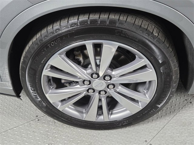 Certified 2025 Cadillac XT6 Premium Luxury image 9