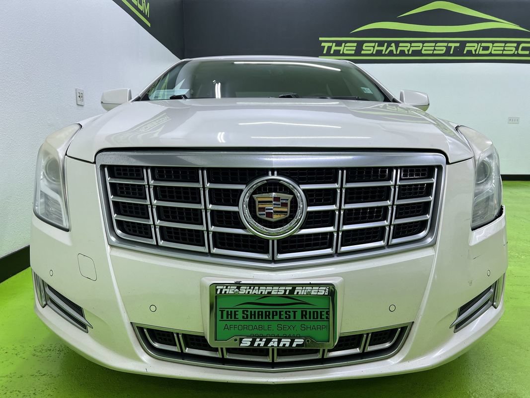 Used 2015 Cadillac XTS Luxury w/ Driver Awareness Package FWD image 3