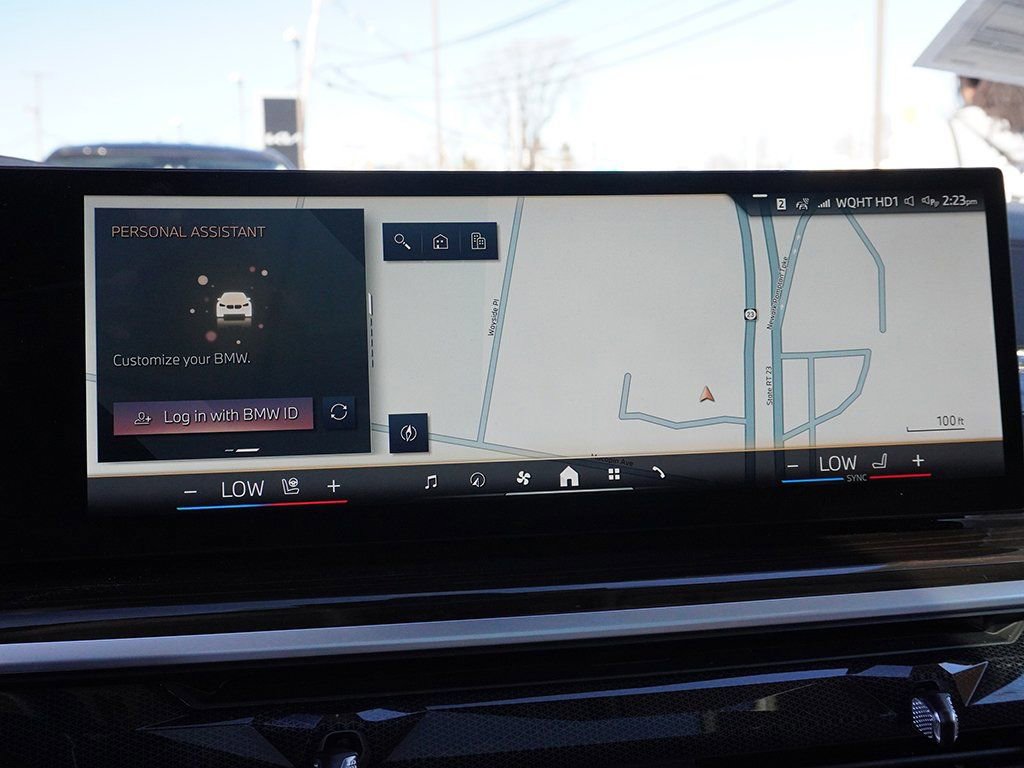 Used 2024 BMW X7 xDrive40i w/ Premium Package image 60