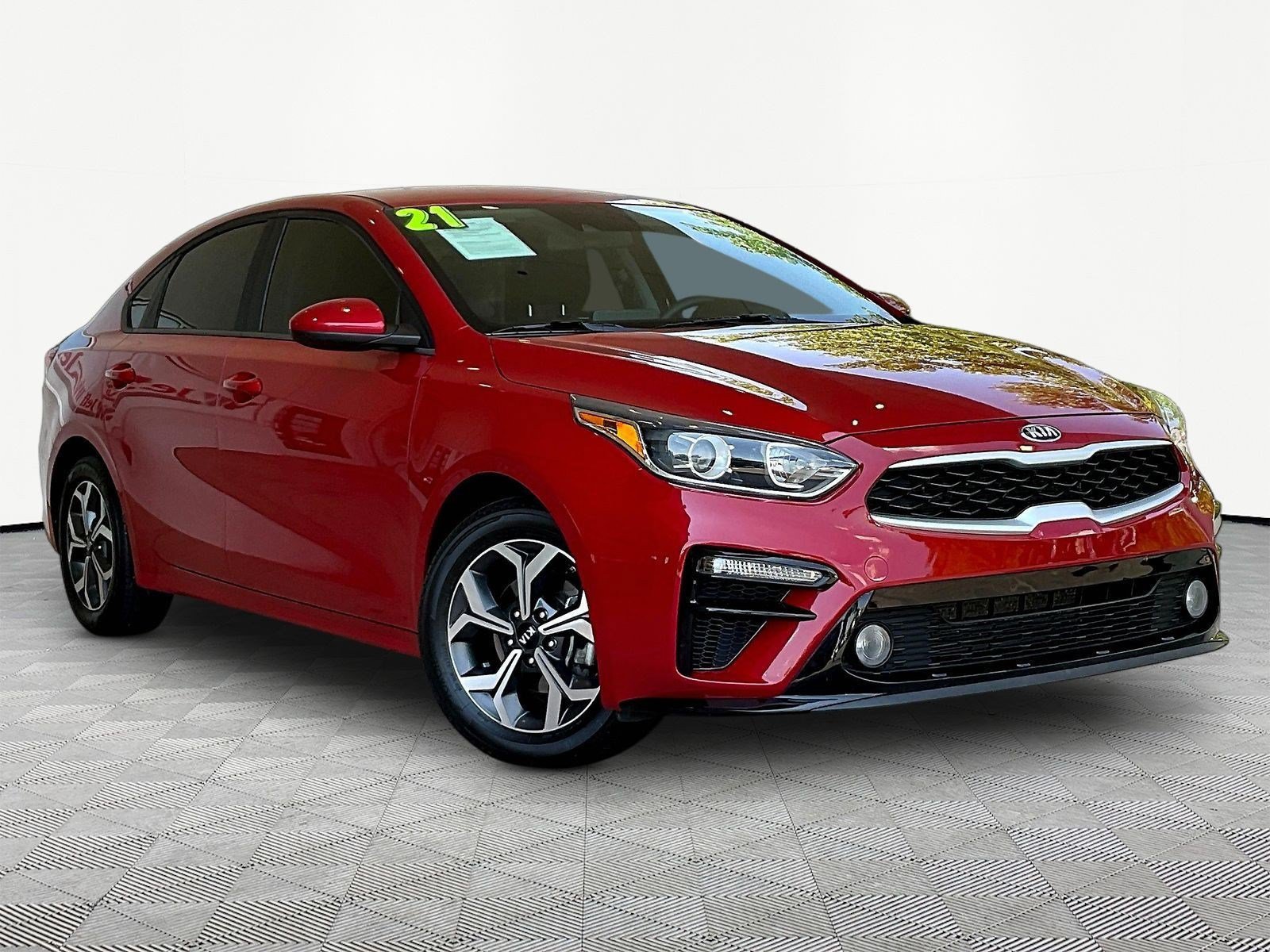 Used 2021 Kia Forte LXS FWD image 3