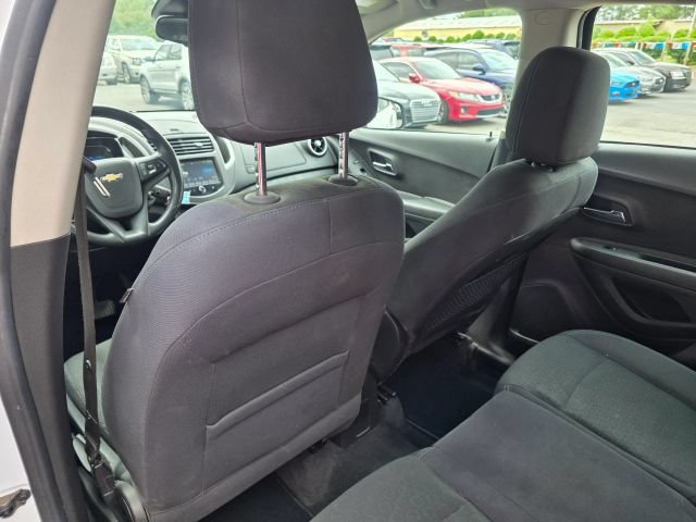Used 2016 Chevrolet Trax LS AWD/4WD image 19