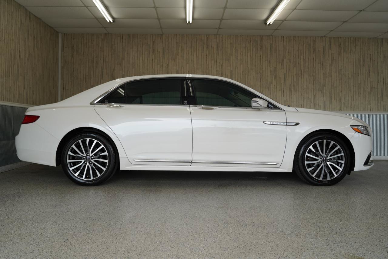 Used 2018 Lincoln Continental Select w/ Continental Climate Package FWD image 6