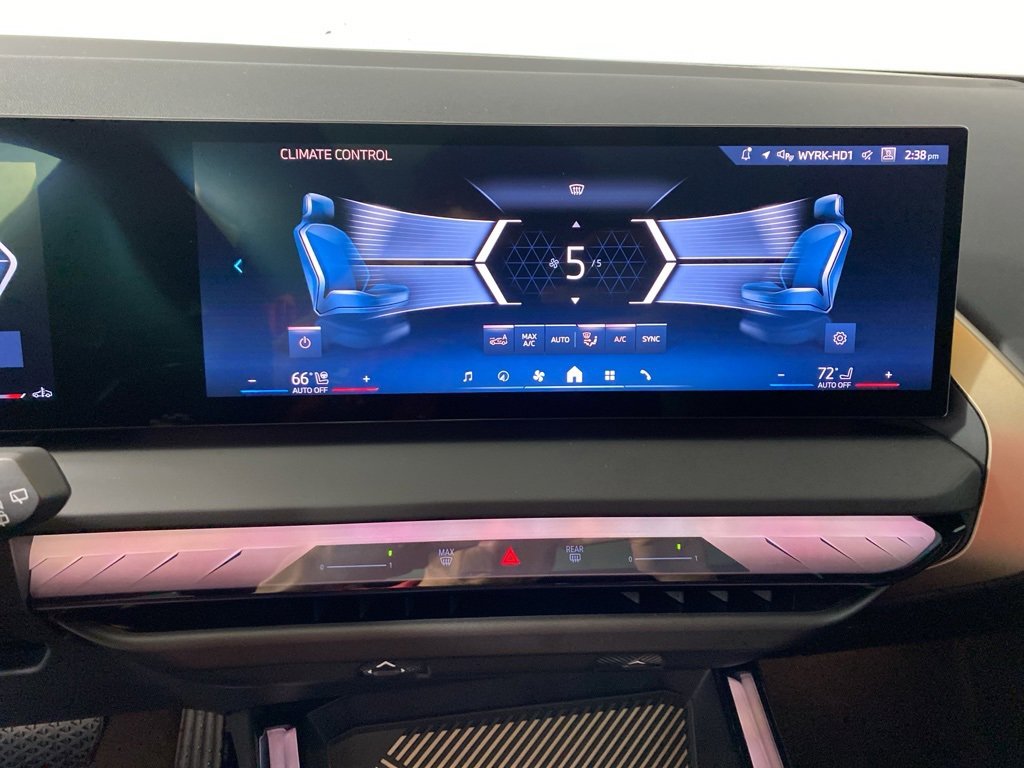 Used 2025 BMW X3 xDrive30i w/ Premium Package image 13