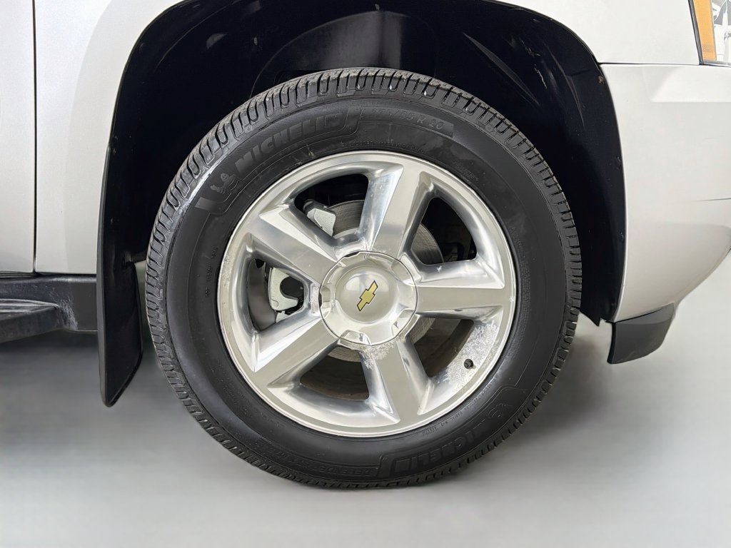Used 2013 Chevrolet Avalanche LTZ AWD/4WD image 28