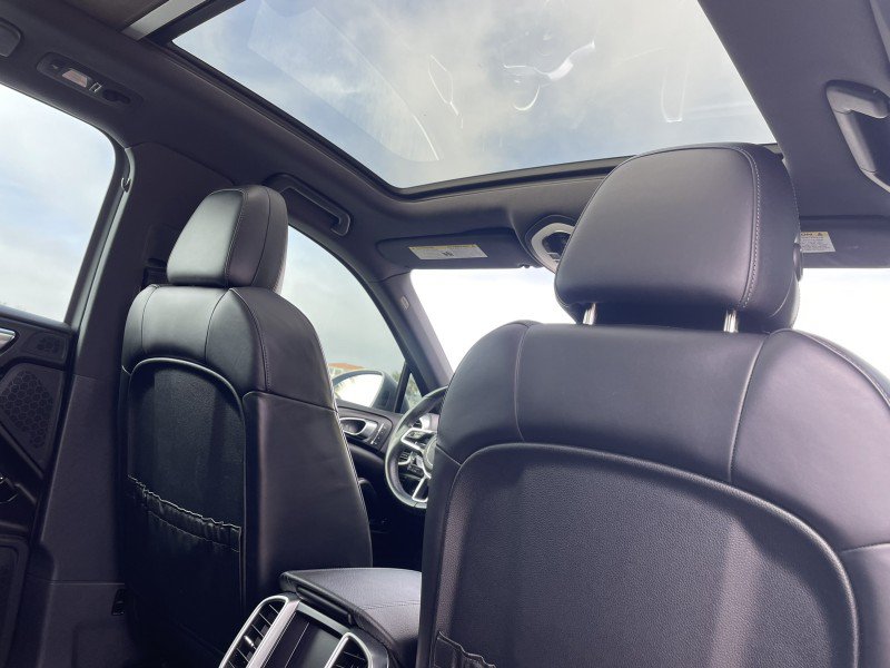 Used 2017 Porsche Cayenne Platinum Edition AWD/4WD image 9