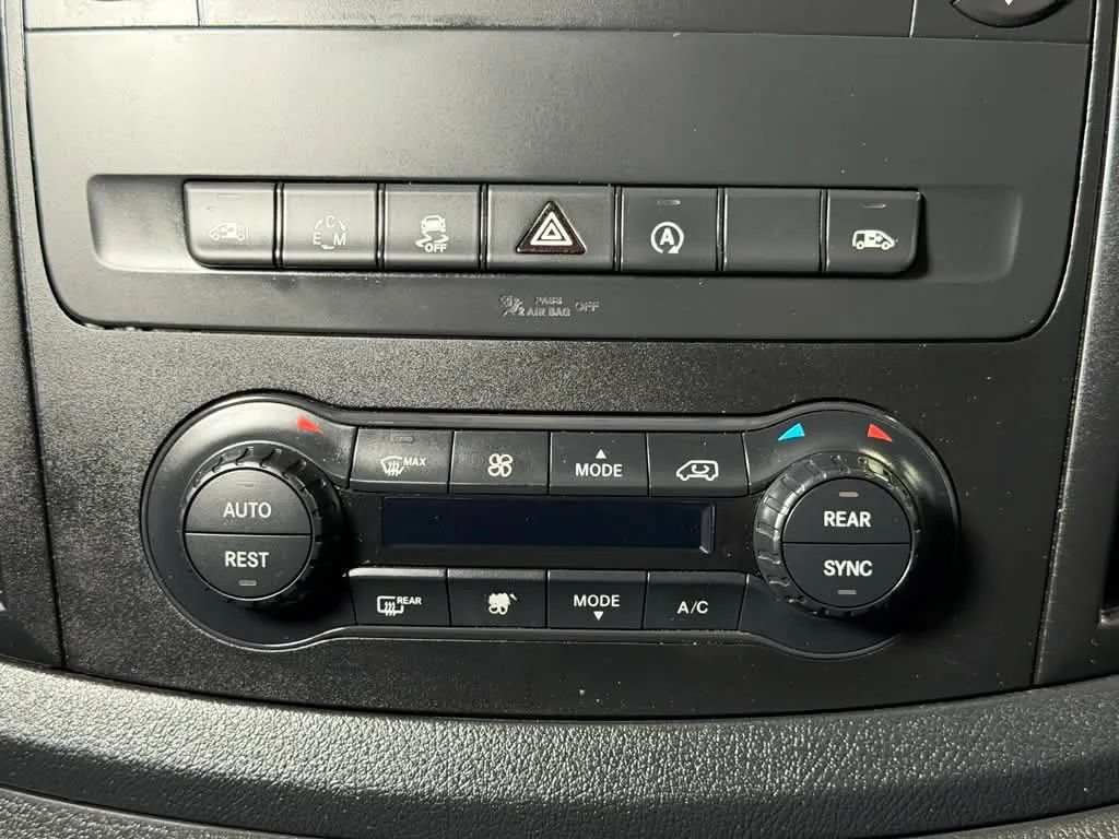Used 2017 Mercedes-Benz Metris Passenger w/ Driver Efficiency Package image 25