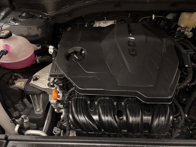 Certified 2025 Kia Sorento LX FWD image 22